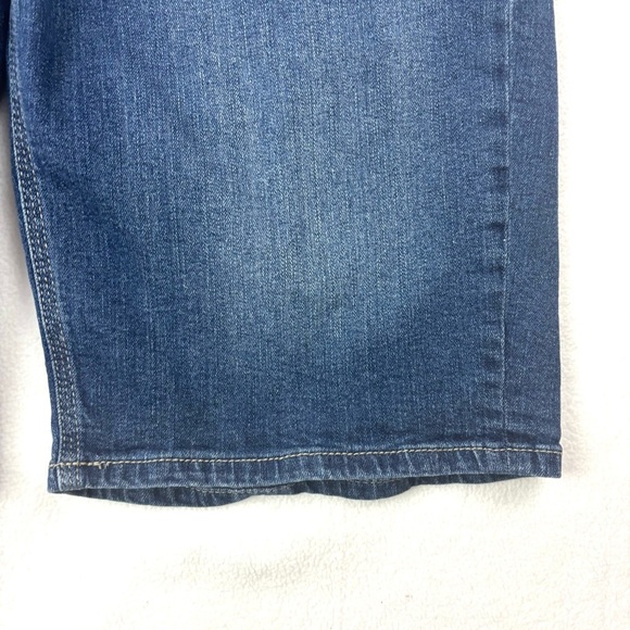Seven 7 Med Midrise Wash Embroider Faded Whiskered Stretch Denim Shorts Size 12 - Picture 6 of 10